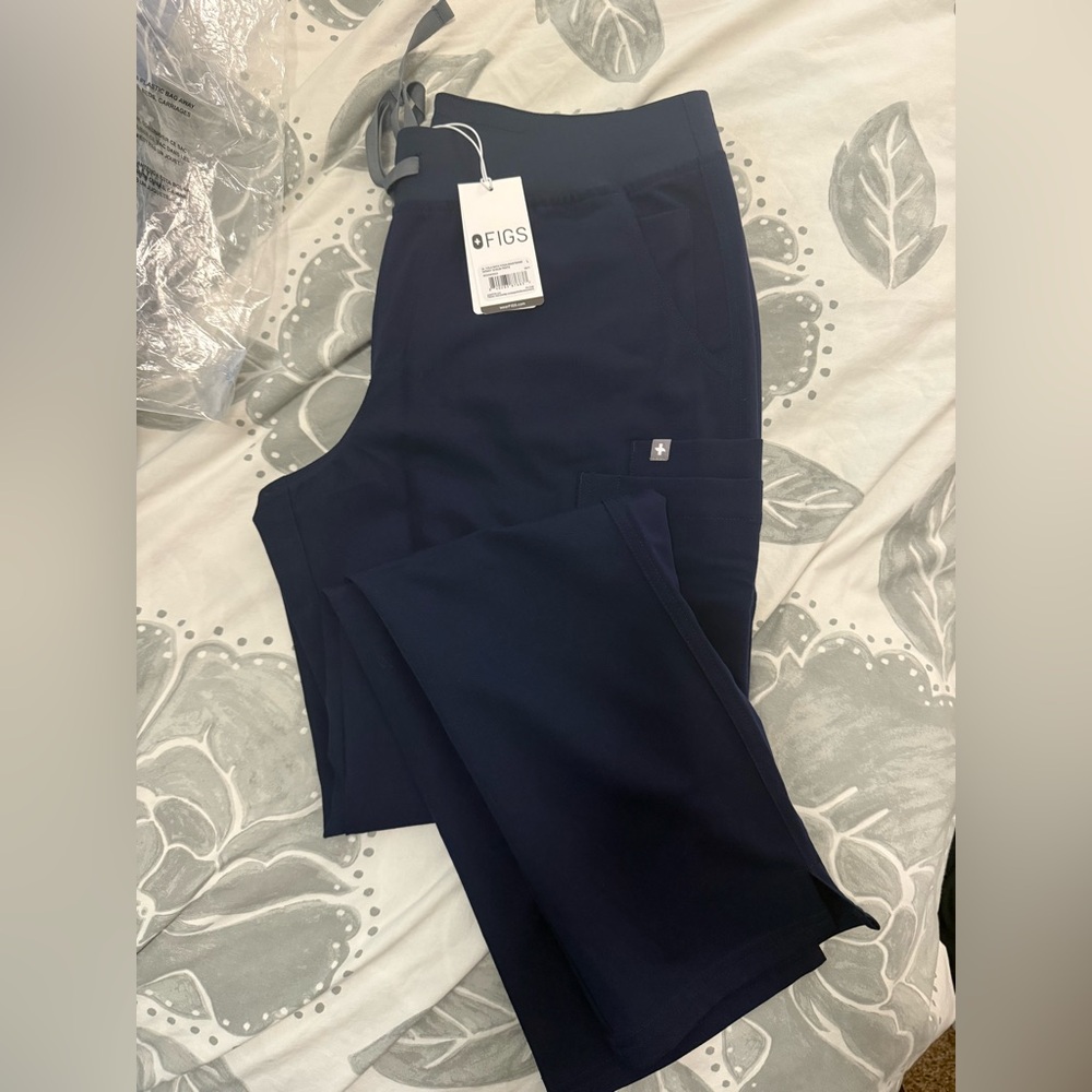 NWT- Figs Yola Skinny Scrub pants navy blue